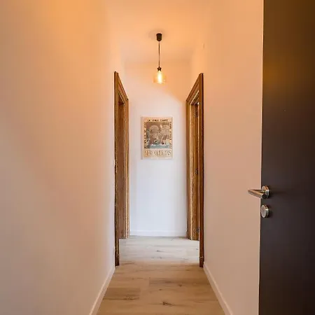 In - Chaleureux Dans Le Centre De Appartement *