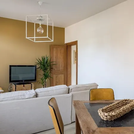 In - Chaleureux Dans Le Centre De Apartment Huy