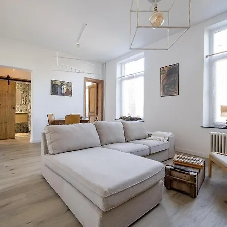 In - Chaleureux Dans Le Centre De Huy