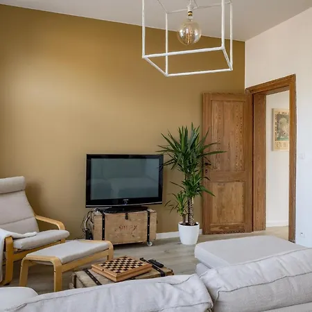 In - Chaleureux Dans Le Centre De * Huy