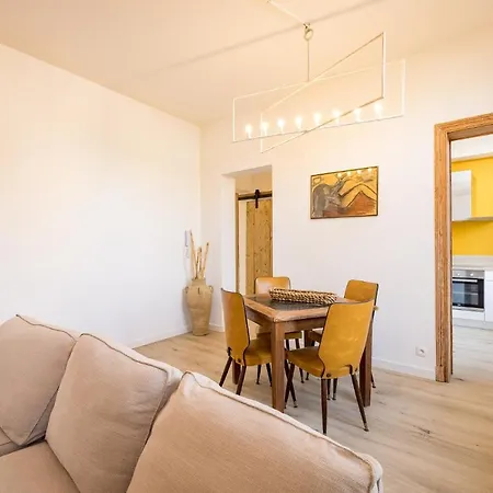 In - Chaleureux Dans Le Centre De Appartement Hoei