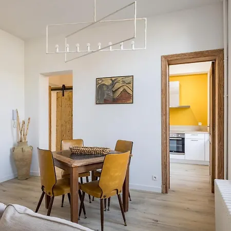 In - Chaleureux Dans Le Centre De *