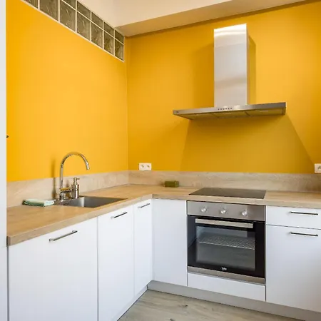 Appartement In - Chaleureux Dans Le Centre De Hoei