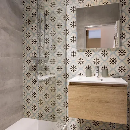 In - Chaleureux Dans Le Centre De Appartement *